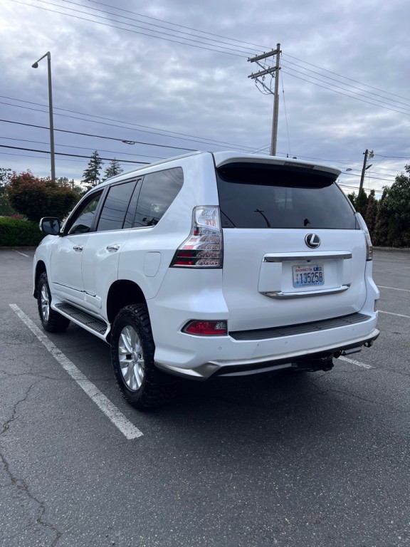 2018 Lexus GX Image 5