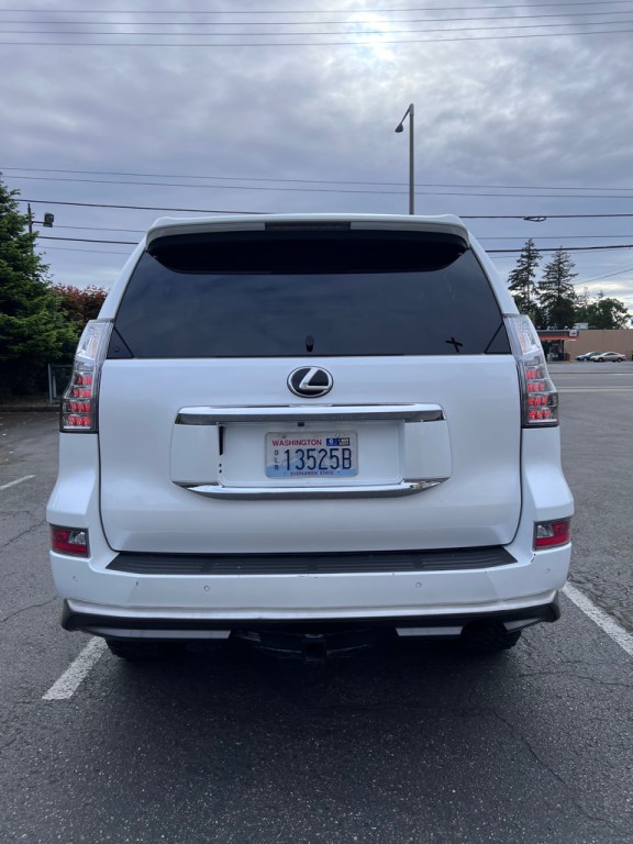 2018 Lexus GX Image 6