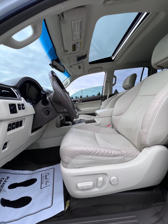 2018 Lexus GX Image 10