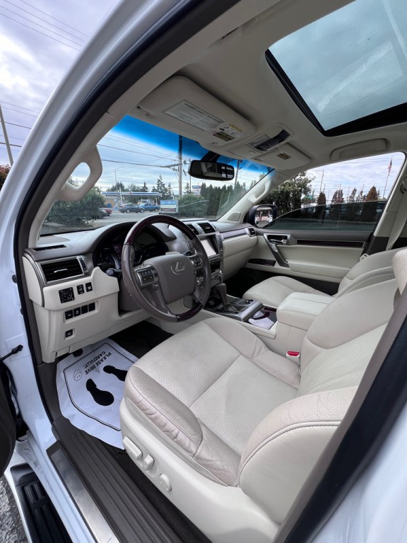 2018 Lexus GX Image 11
