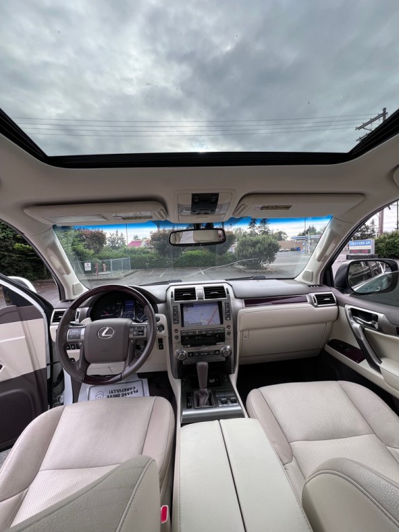 2018 Lexus GX Image 12