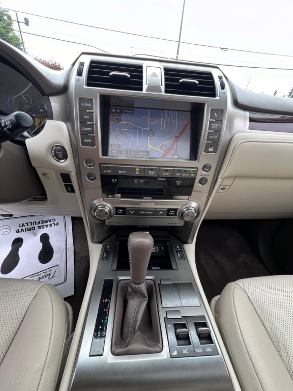 2018 Lexus GX Image 18