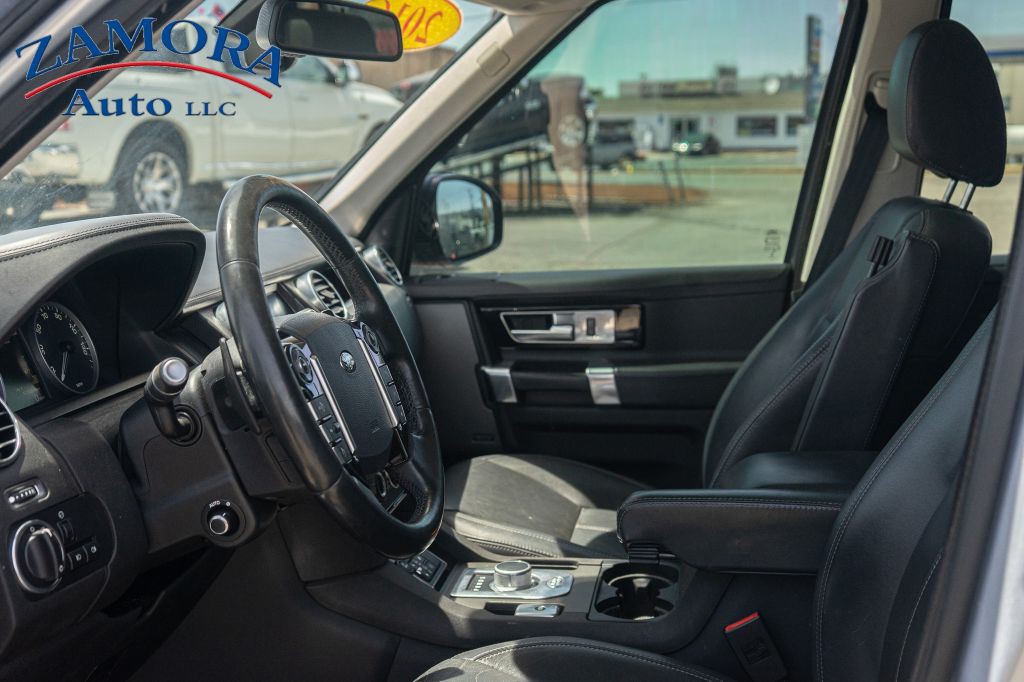 2016 Land Rover LR4 Image 10