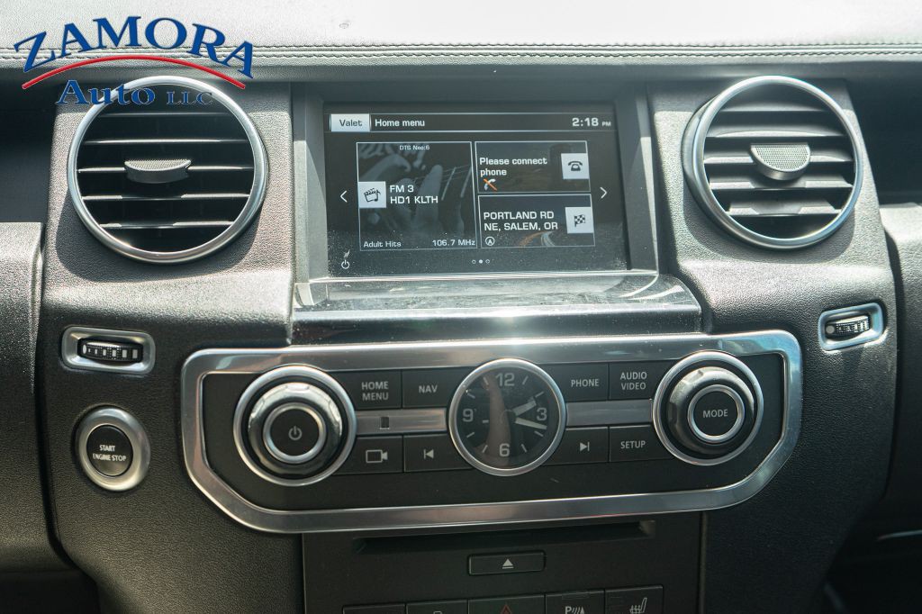 2016 Land Rover LR4 Image 12