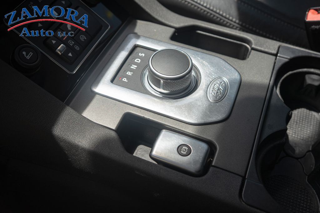 2016 Land Rover LR4 Image 14