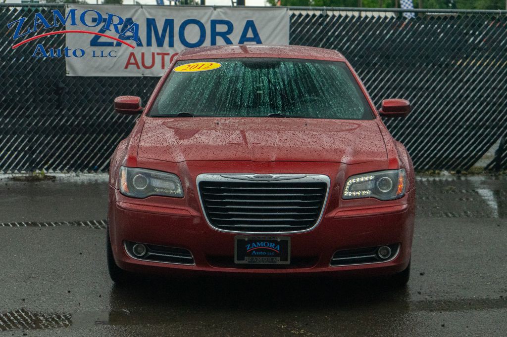 2012 Chrysler 300 Image 2