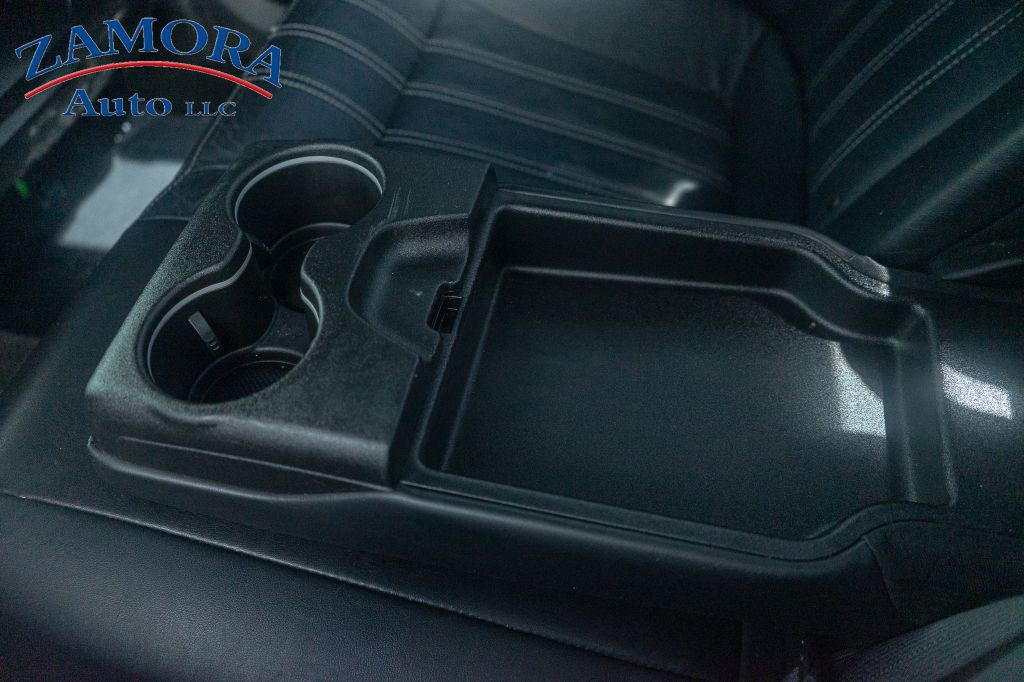 2012 Chrysler 300 Image 16