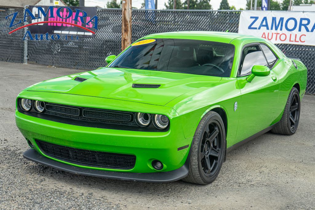 2017 Dodge Challenger Image 3