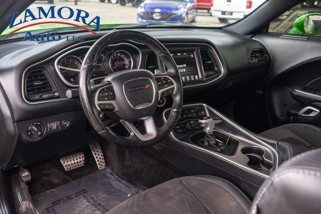2017 Dodge Challenger Image 7