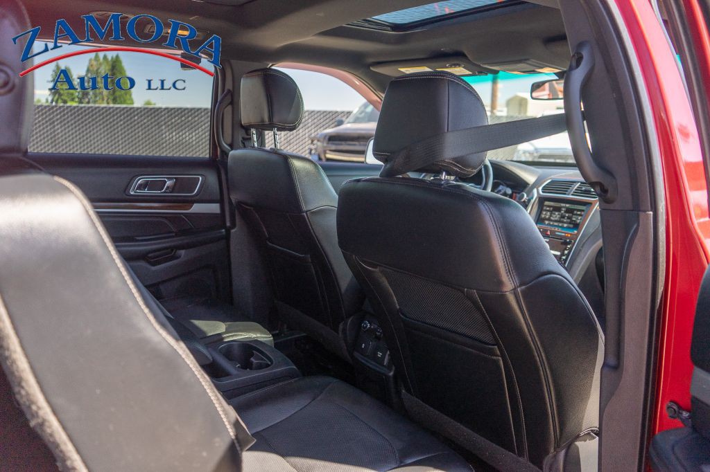 2016 Ford Explorer Image 9