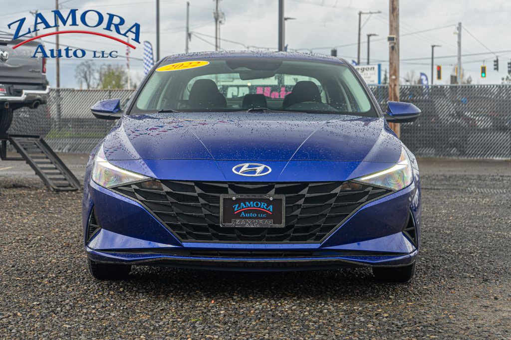 2022 Hyundai Elantra Image 2