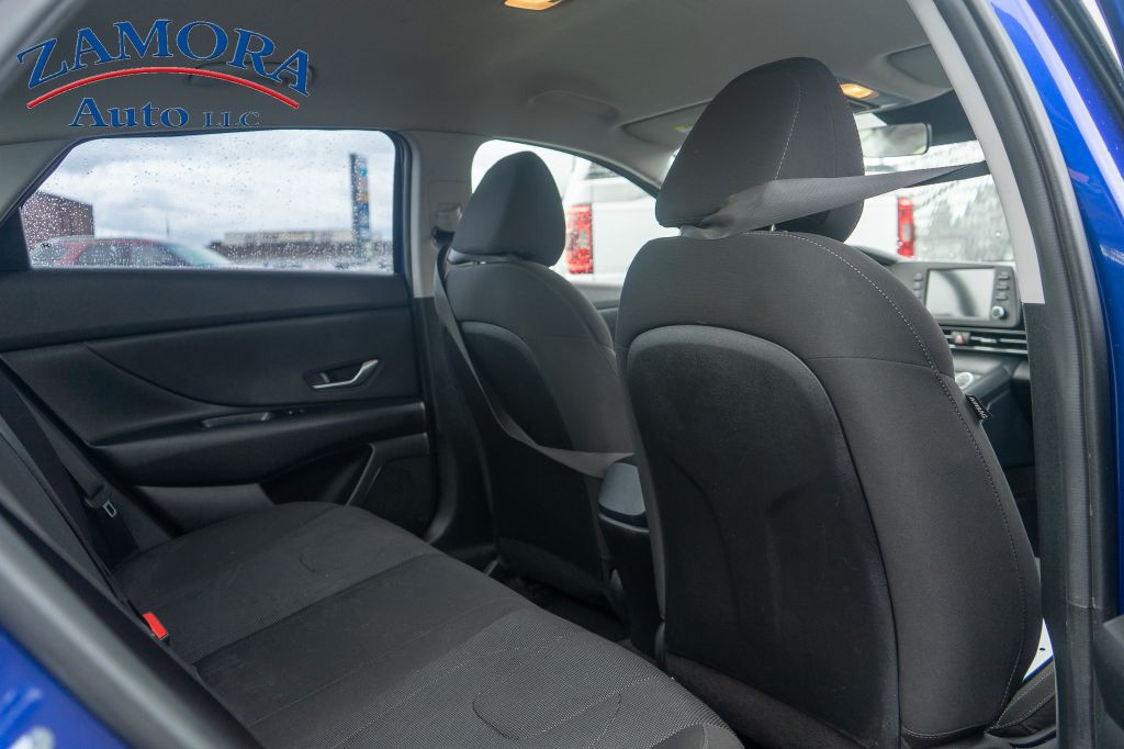 2022 Hyundai Elantra Image 11