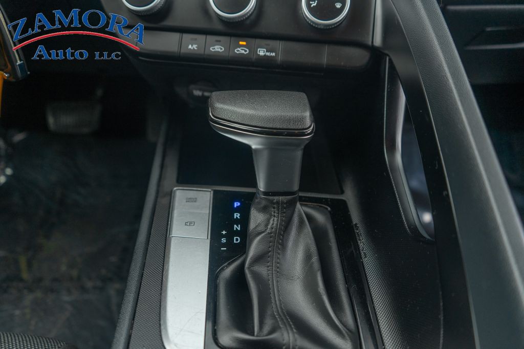 2022 Hyundai Elantra Image 14