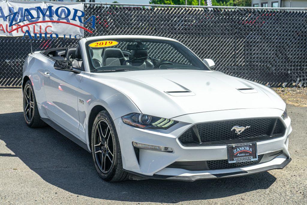 2019 Ford Mustang Image 1