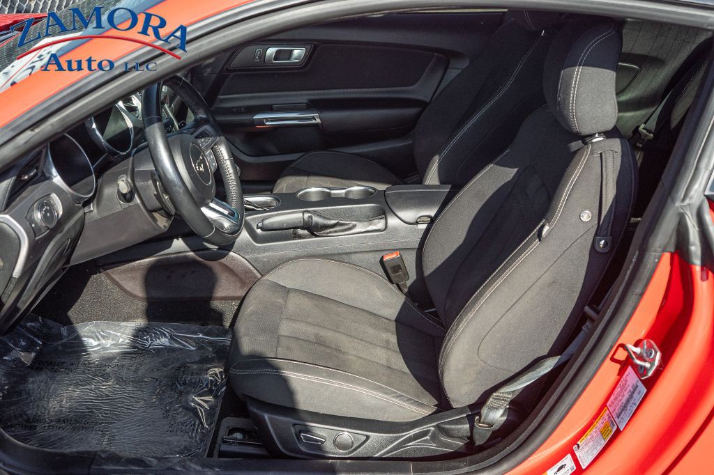 2019 Ford Mustang Image 8