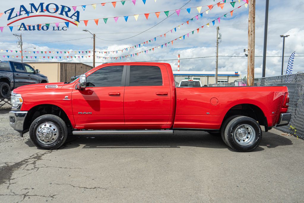 2023 RAM 3500 Image 4