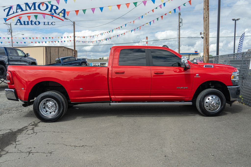 2023 RAM 3500 Image 8