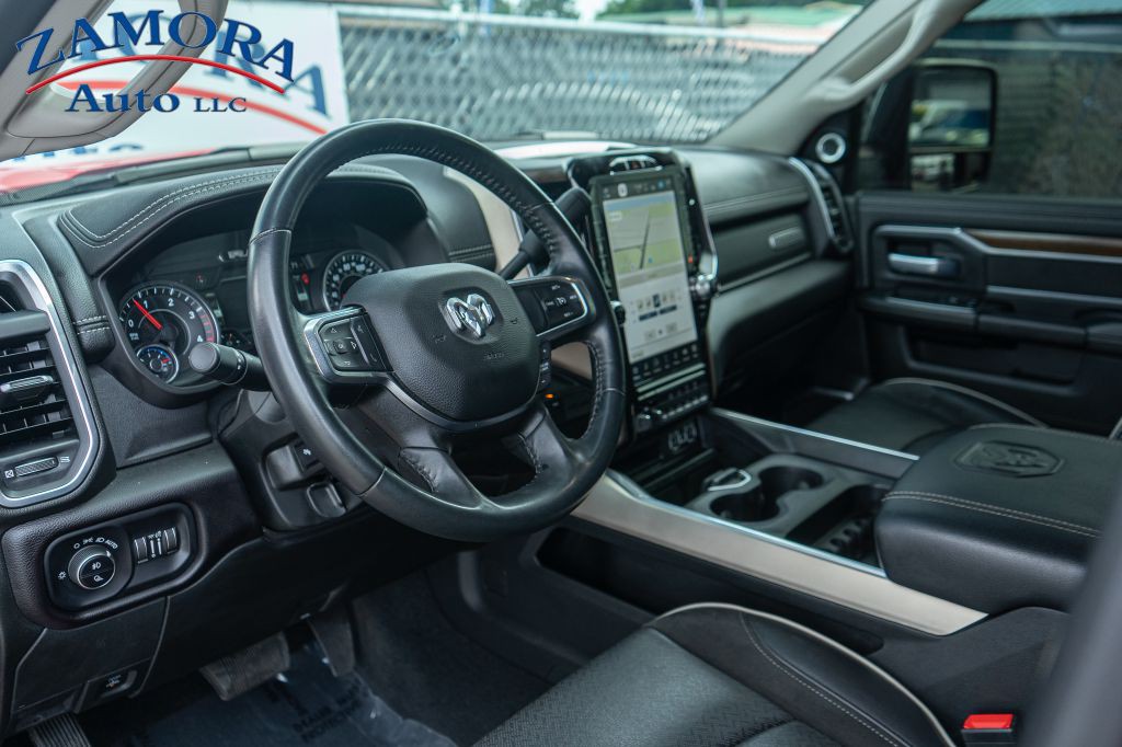 2023 RAM 3500 Image 9