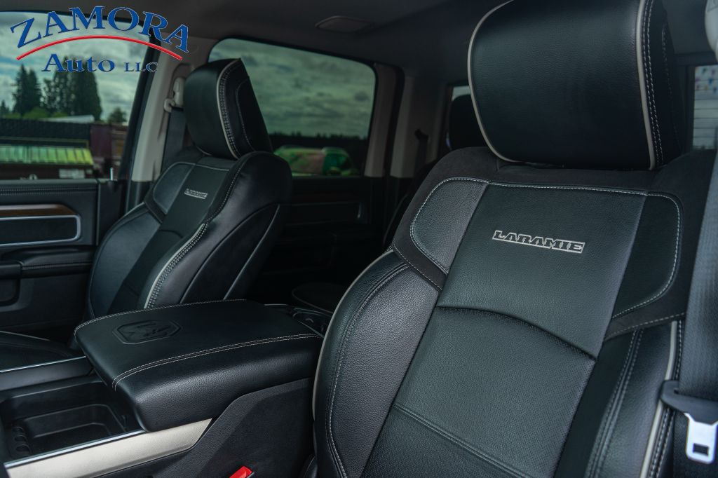 2023 RAM 3500 Image 11