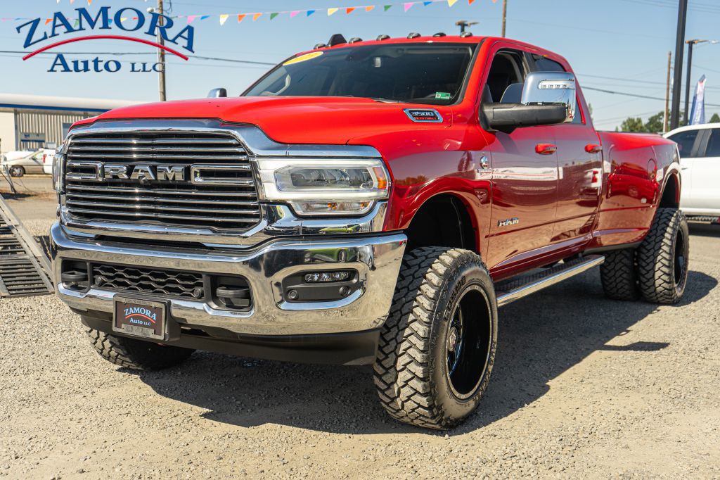 2023 RAM 3500 Image 3