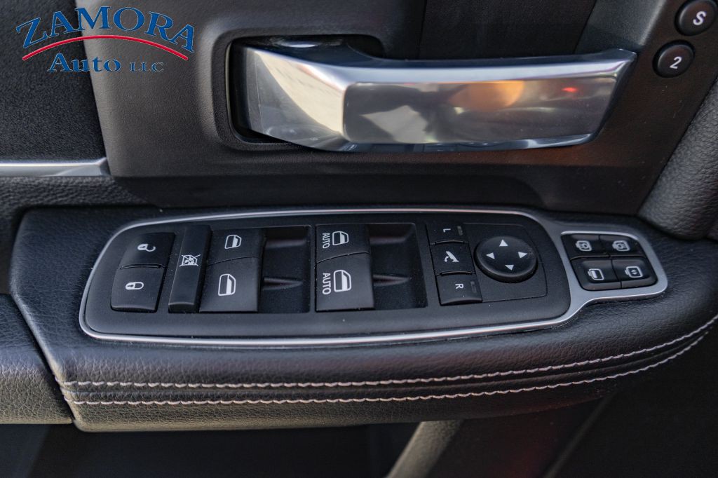 2023 RAM 3500 Image 9