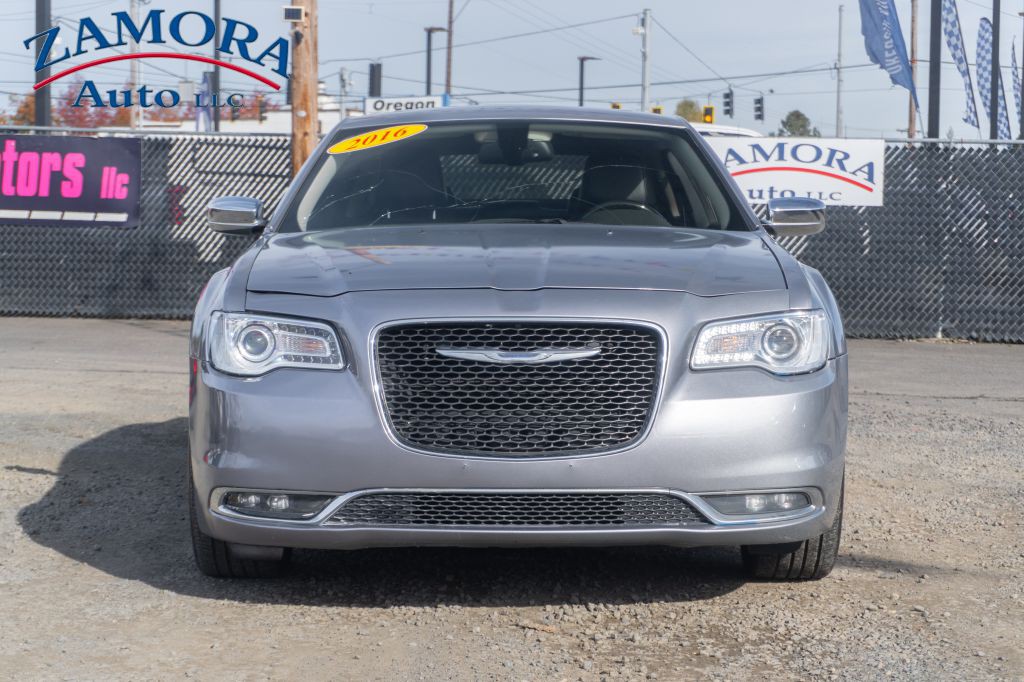 2016 Chrysler 300 Image 2
