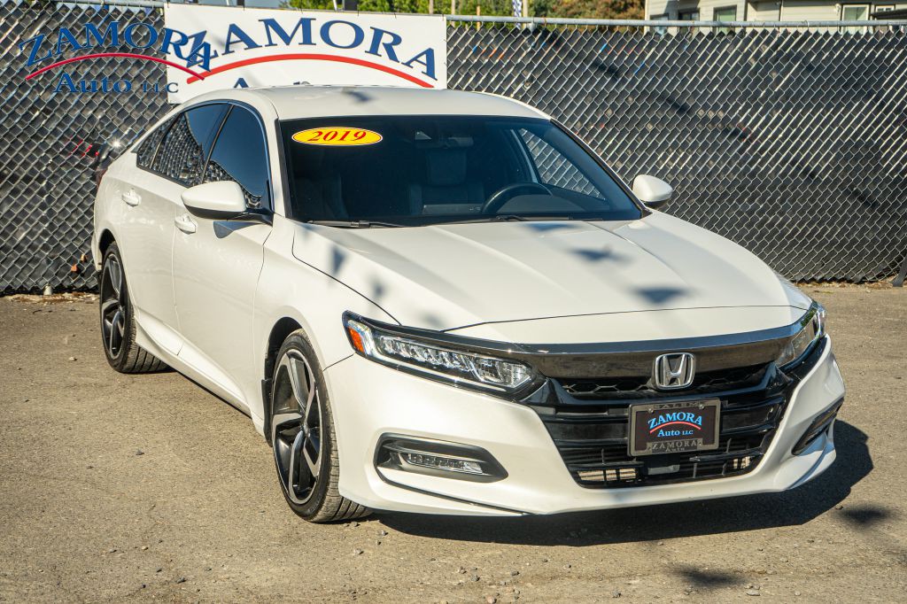 2019 Honda Accord Image 1