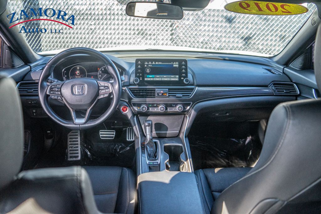 2019 Honda Accord Image 13
