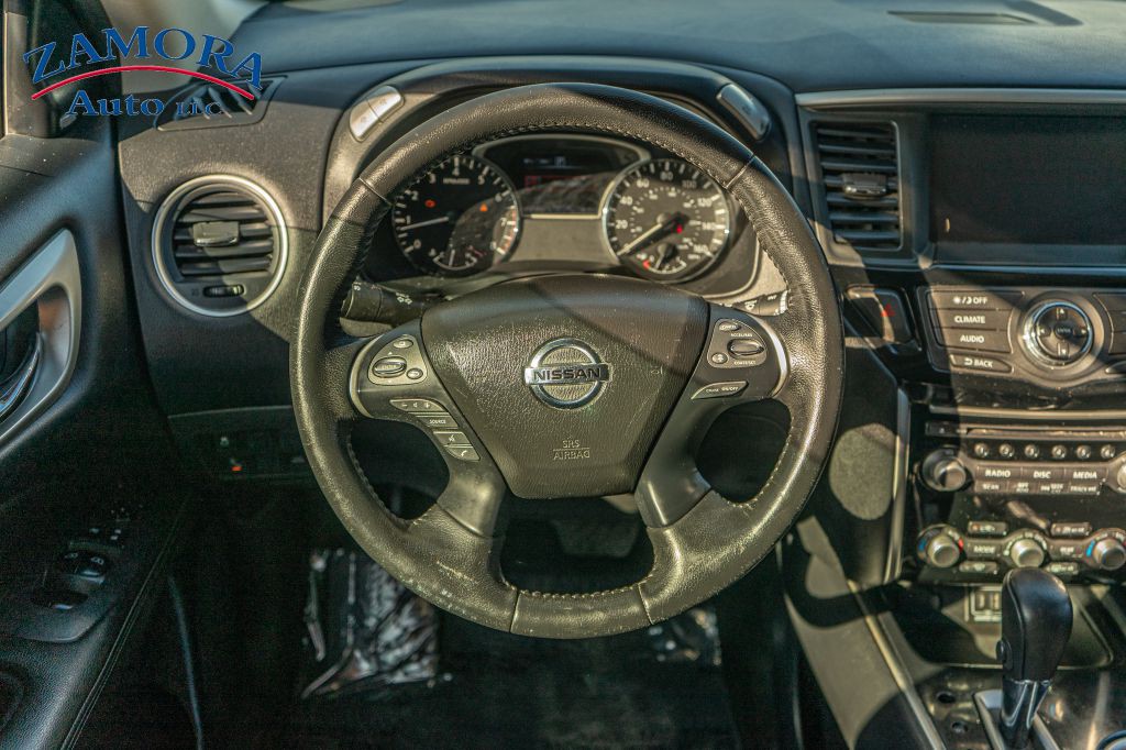2019 Nissan Pathfinder Image 16