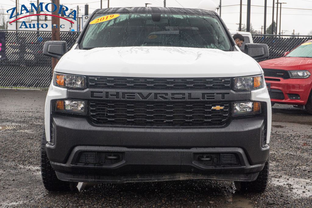 2019 Chevrolet Silverado 1500 Image 2