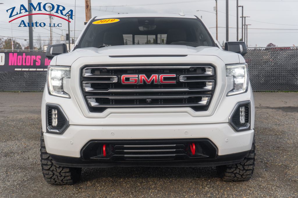 2019 GMC Sierra Image 2
