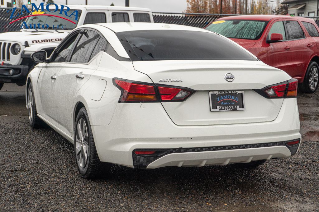 2019 Nissan Altima Image 4