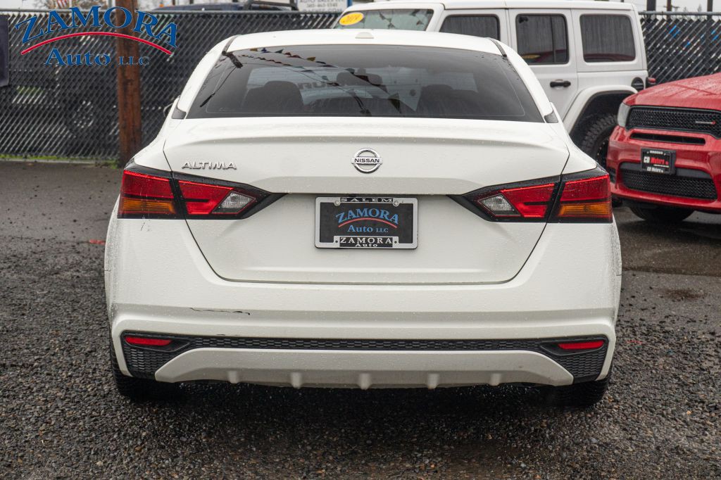 2019 Nissan Altima Image 5