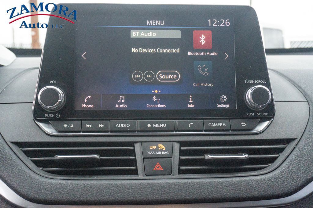 2019 Nissan Altima Image 10