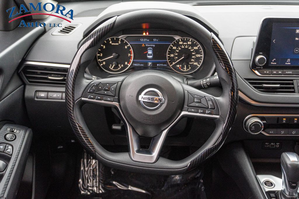 2019 Nissan Altima Image 15