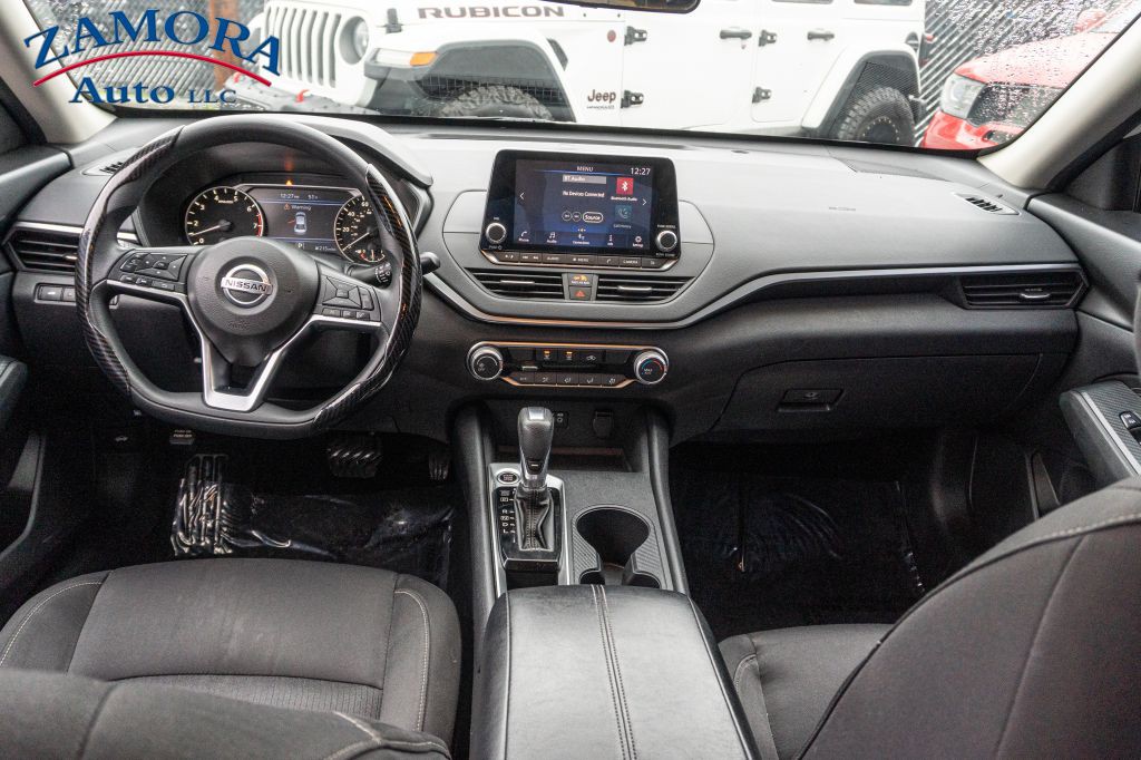 2019 Nissan Altima Image 16