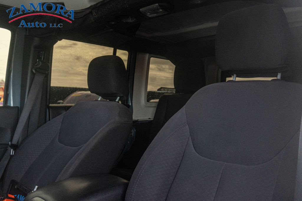 2015 Jeep Wrangler Unlimited Image 9