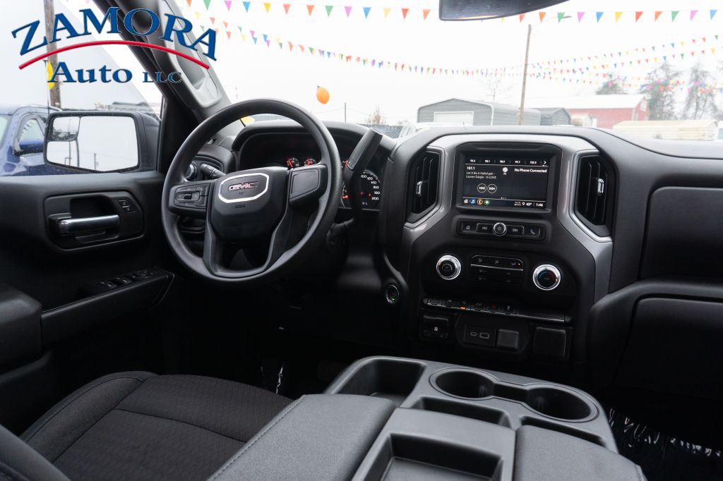 2024 GMC Sierra Image 13