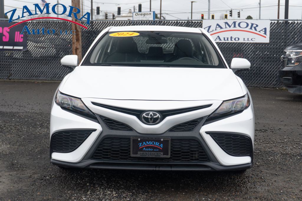 2024 Toyota Camry Image 2