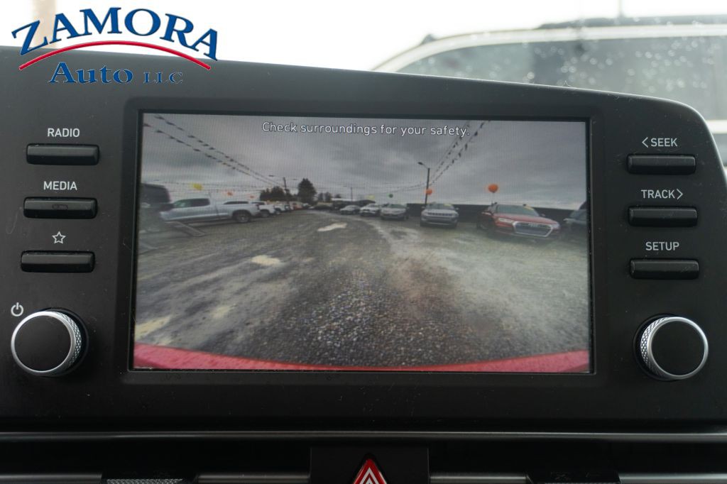 2023 Hyundai Elantra Image 12