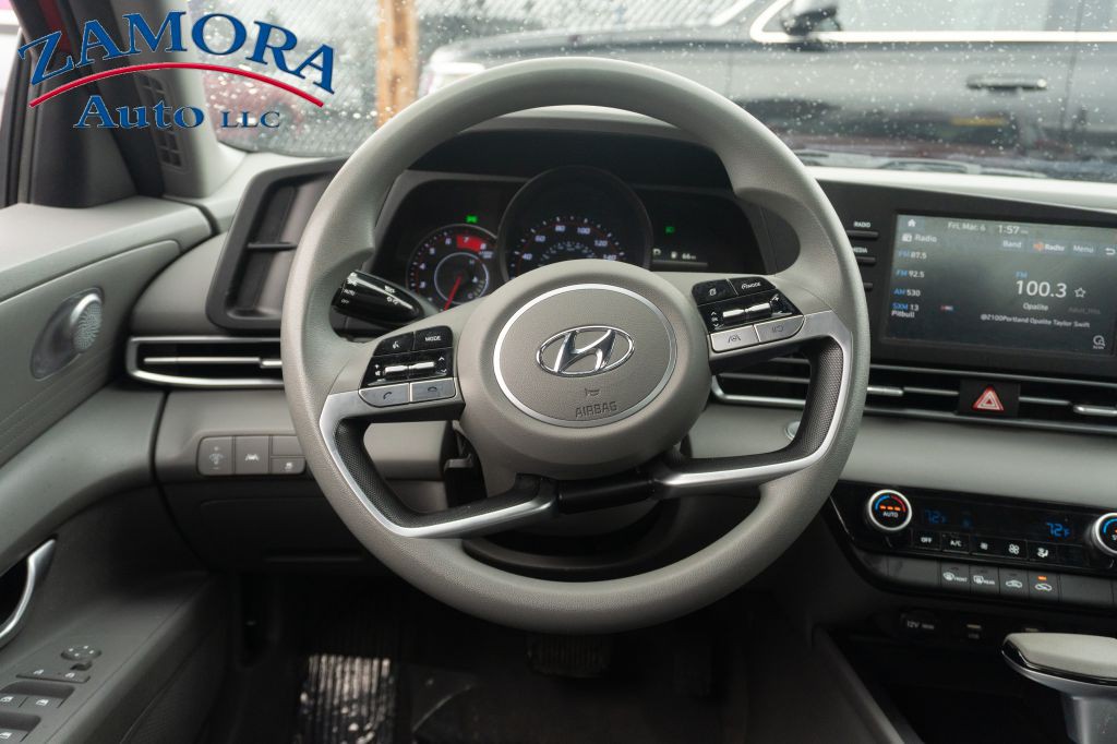 2023 Hyundai Elantra Image 16