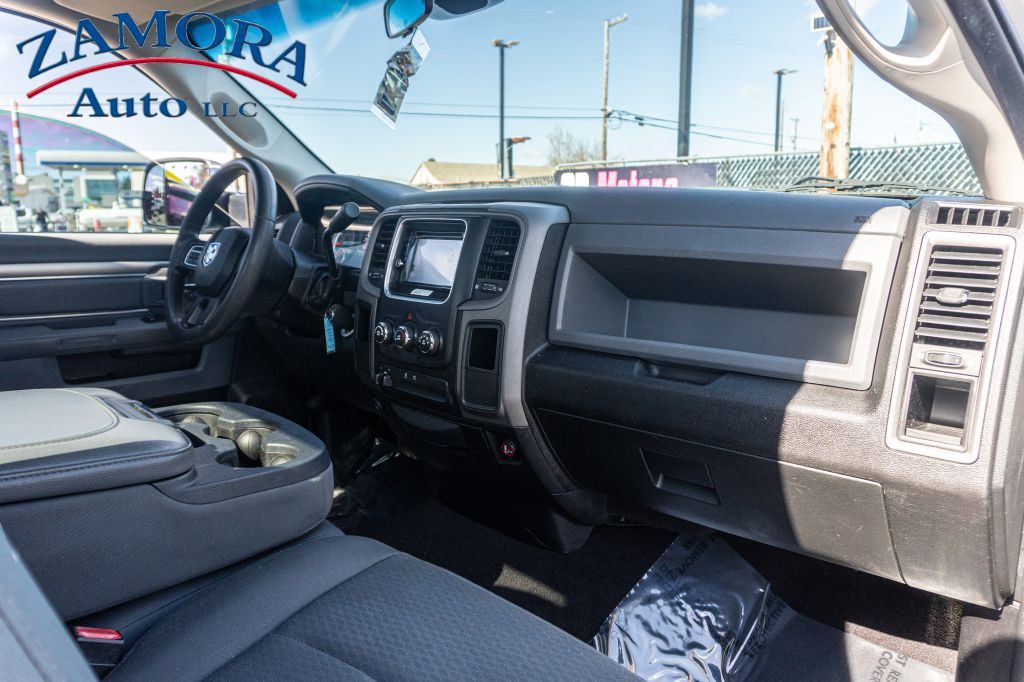 2015 RAM 1500 Image 12