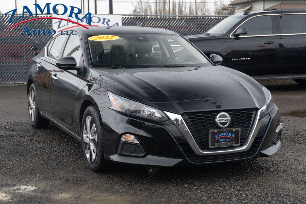 2022 Nissan Altima Image 1