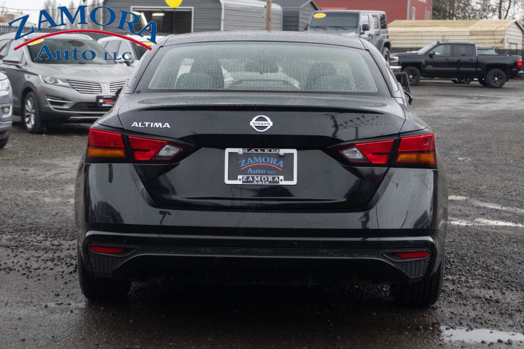 2022 Nissan Altima Image 5