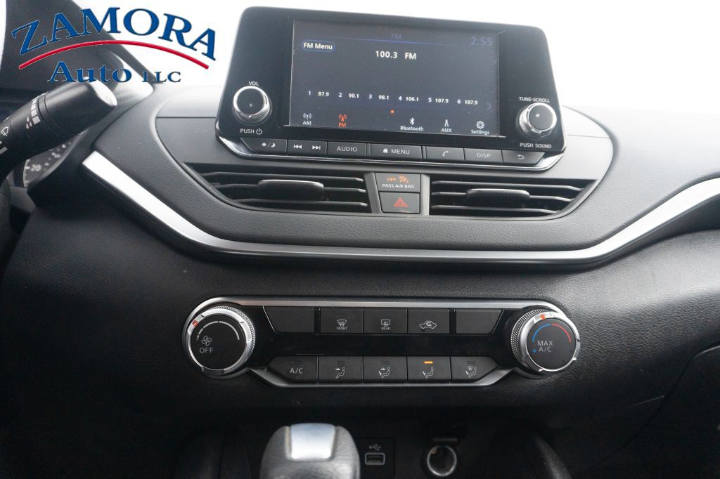 2022 Nissan Altima Image 10