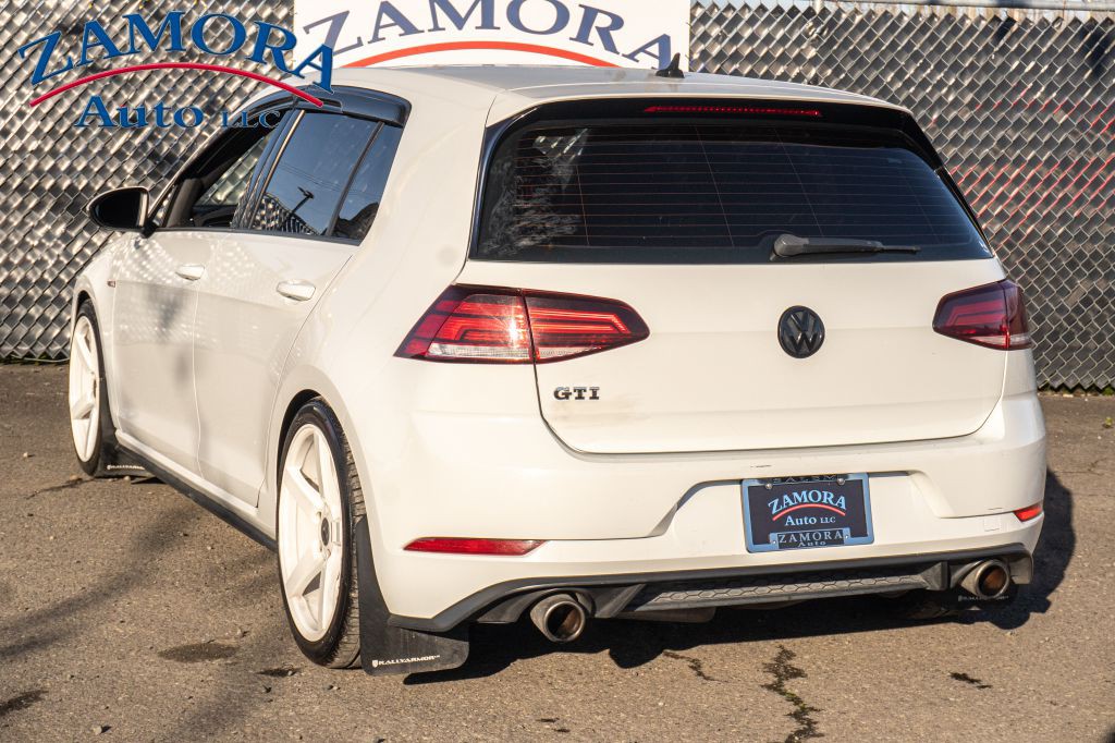 2018 Volkswagen GTI Image 4