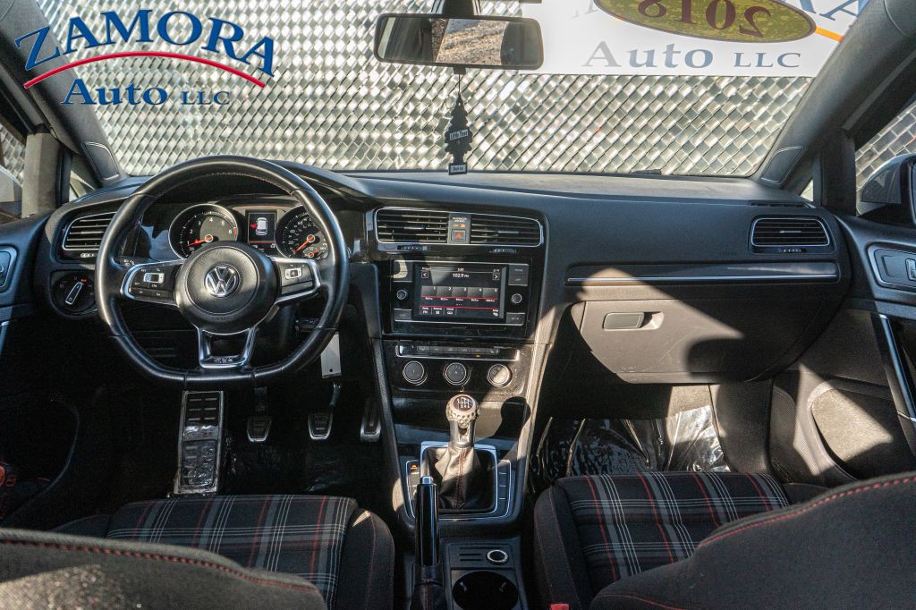 2018 Volkswagen GTI Image 15