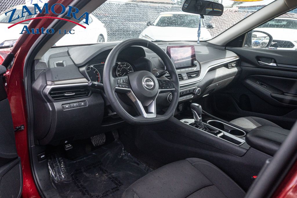 2024 Nissan Altima Image 7