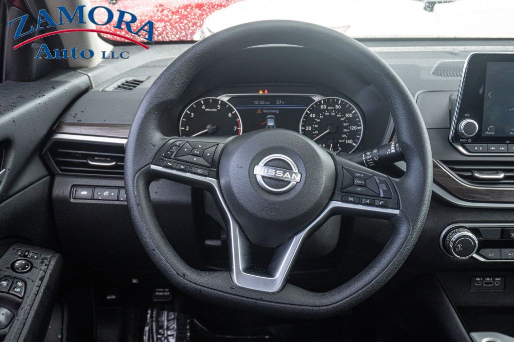 2024 Nissan Altima Image 13