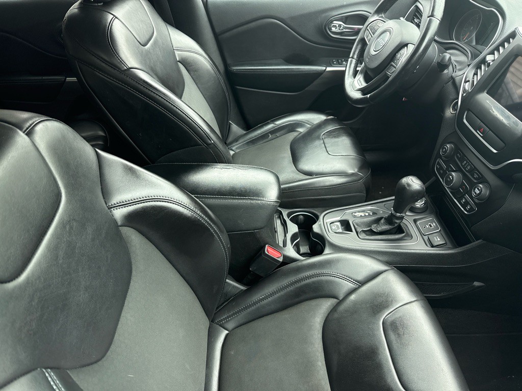 2019 Jeep Cherokee Image 18